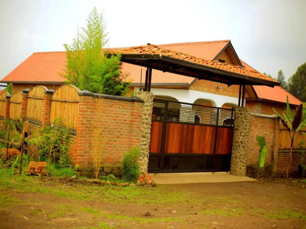 Urugano Virunga Palace Nyarugina Exterior photo